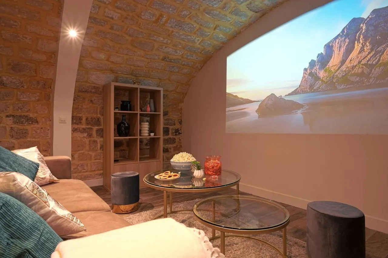 Lejlighed Huge 2 Floor With Unique Games Room & Home Theatre Room Paris